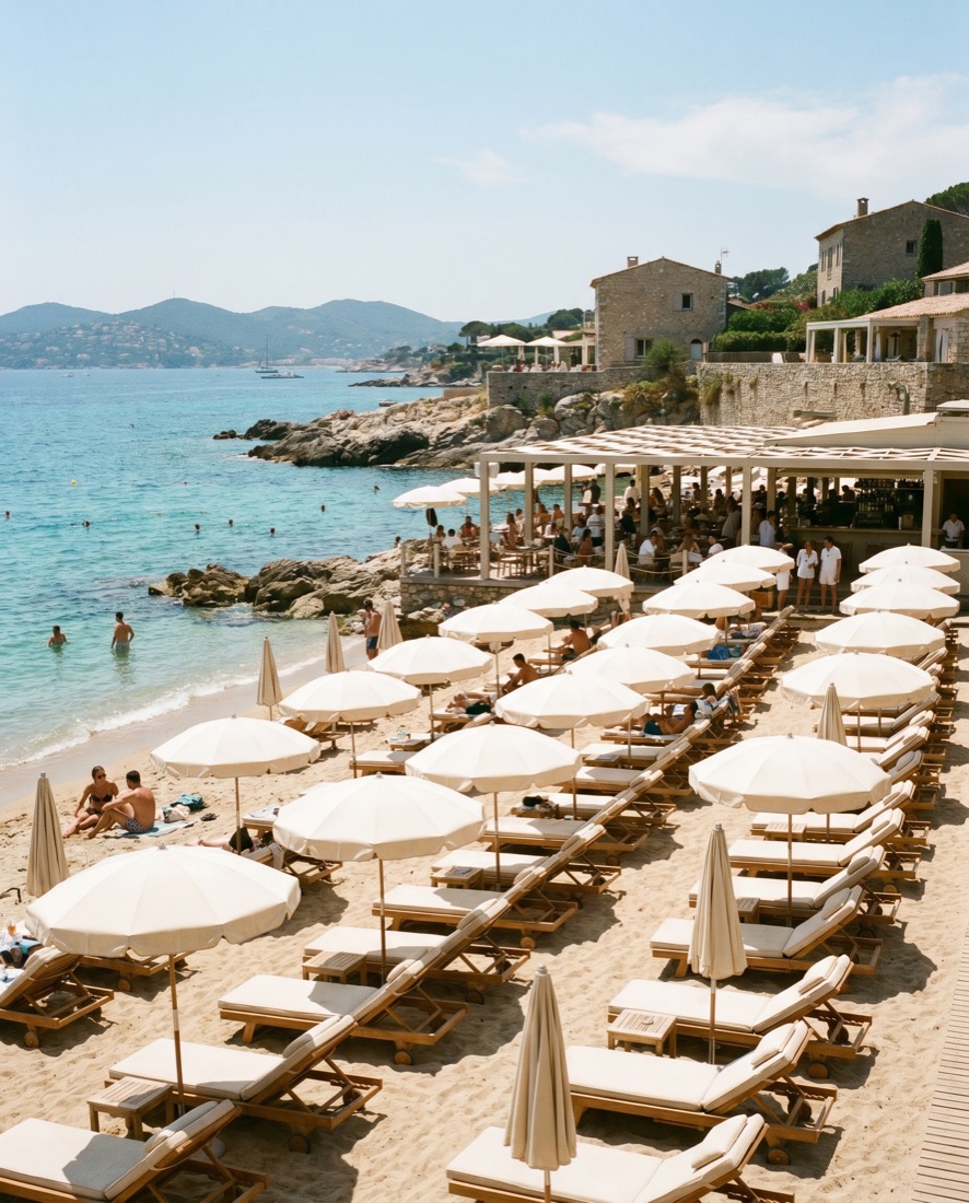 Pampelonne beach in Saint-Tropez at dawn, fine sand and turquoise water