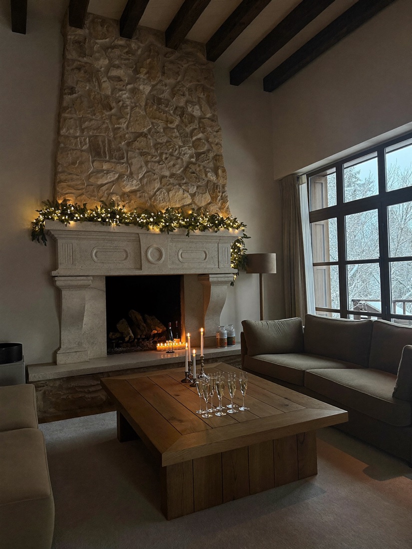 Luxury chalet illuminated in Courchevel for New Year under the snow